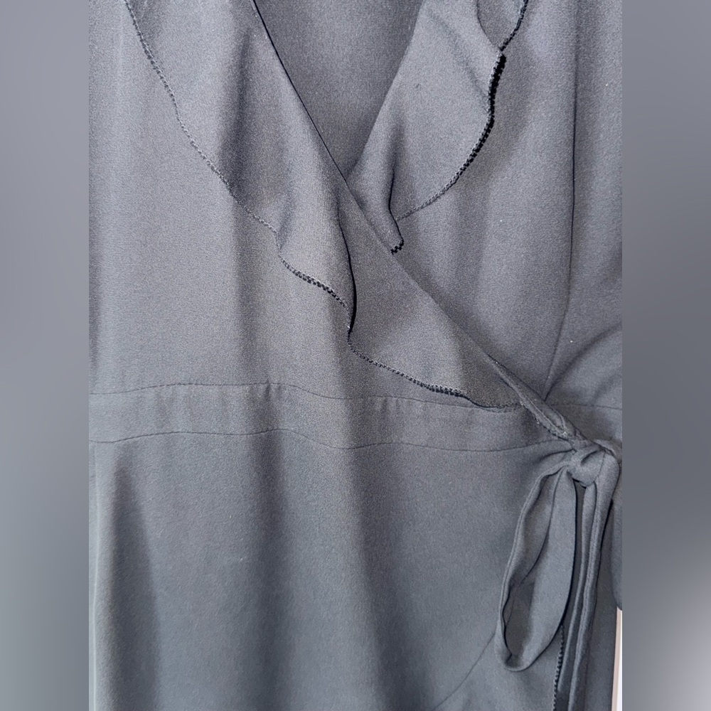 Aritzia Sunday Best Wrap Dress - Picture 6 of 7